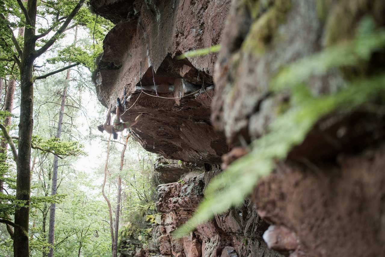 Kletterer im Überhang; Thilo Fußer; Mamba